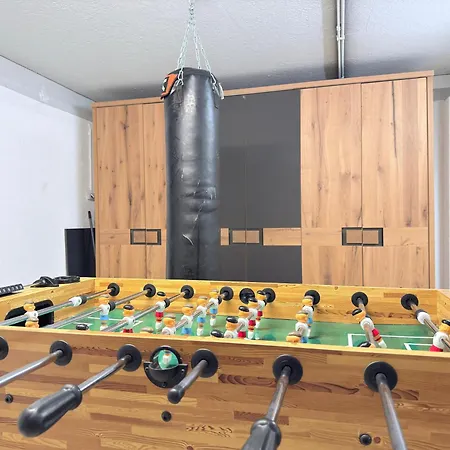 Spacious House W Terrace, Garden, Game, Gym&parking-stra1 빌라 스트라센