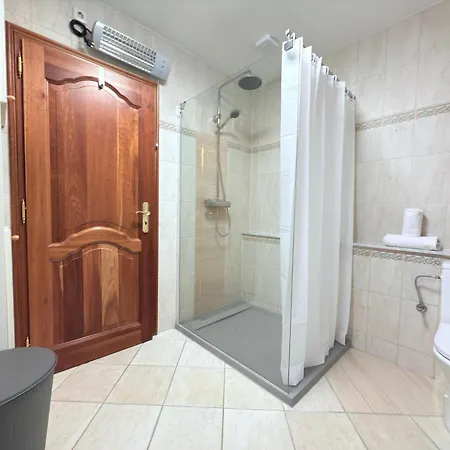 Spacious House W Terrace, Garden, Game, Gym&parking-stra1 Villa