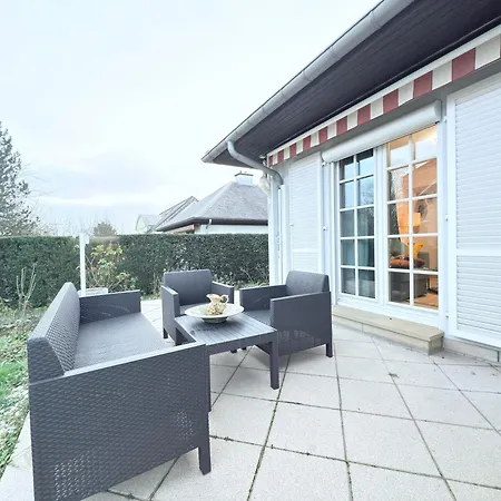 Villa Spacious House W Terrace, Garden, Game, Gym&parking-stra1 Strassen