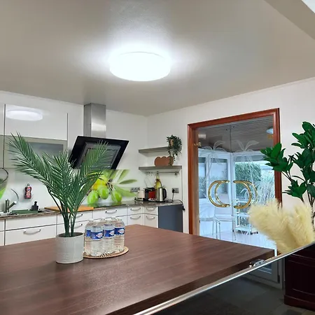 Spacious House W Terrace, Garden, Game, Gym&parking-stra1 Villa