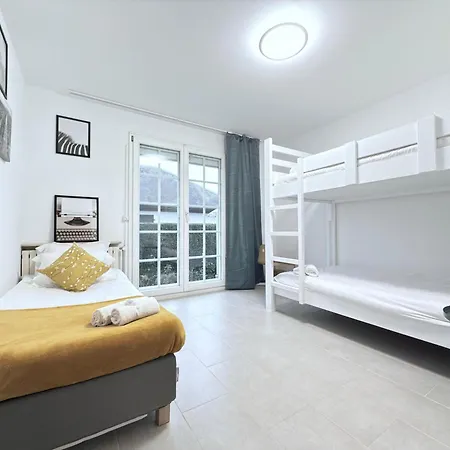 Villa Spacious House W Terrace, Garden, Game, Gym&parking-stra1 *